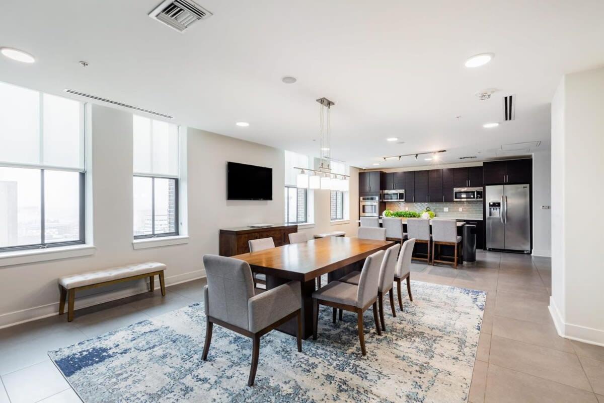 2Br Luxury Apartment With Rooftop Deck & Pool Baltimore Bagian luar foto