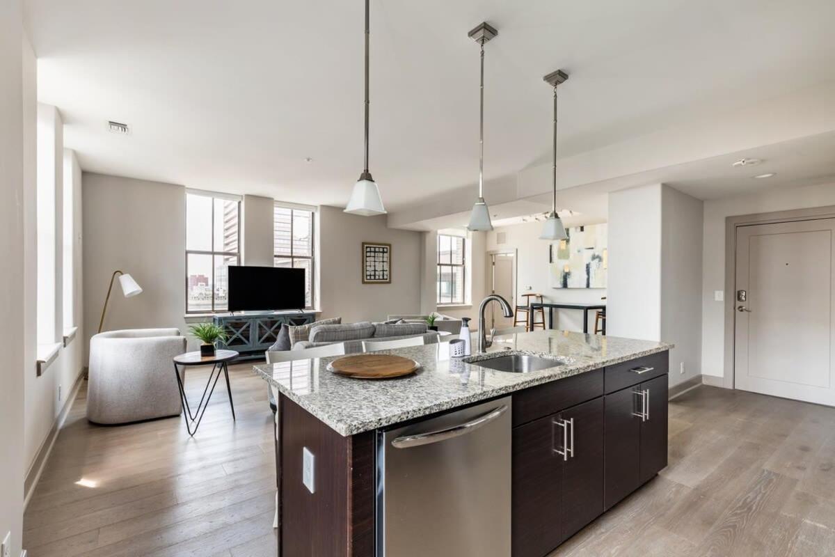 2Br Luxury Apartment With Rooftop Deck & Pool Baltimore Bagian luar foto